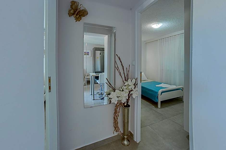 Irida Holiday Apartments