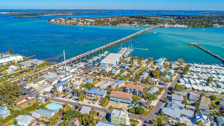 Anna Maria Island Beach Palms 6B