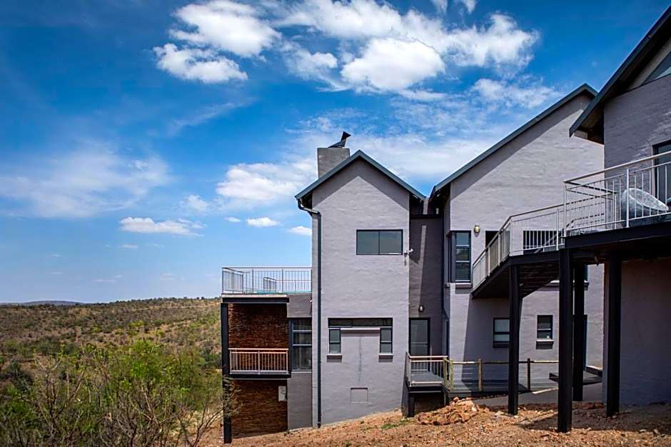 Elements Sunrise Bush Lodge