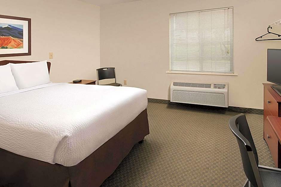 WoodSpring Suites Waco near University