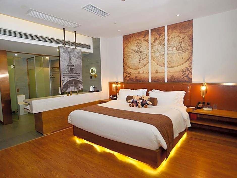 James Joyce Coffetel (Changsha Youyi Road Metro Station) – Changsha, KY