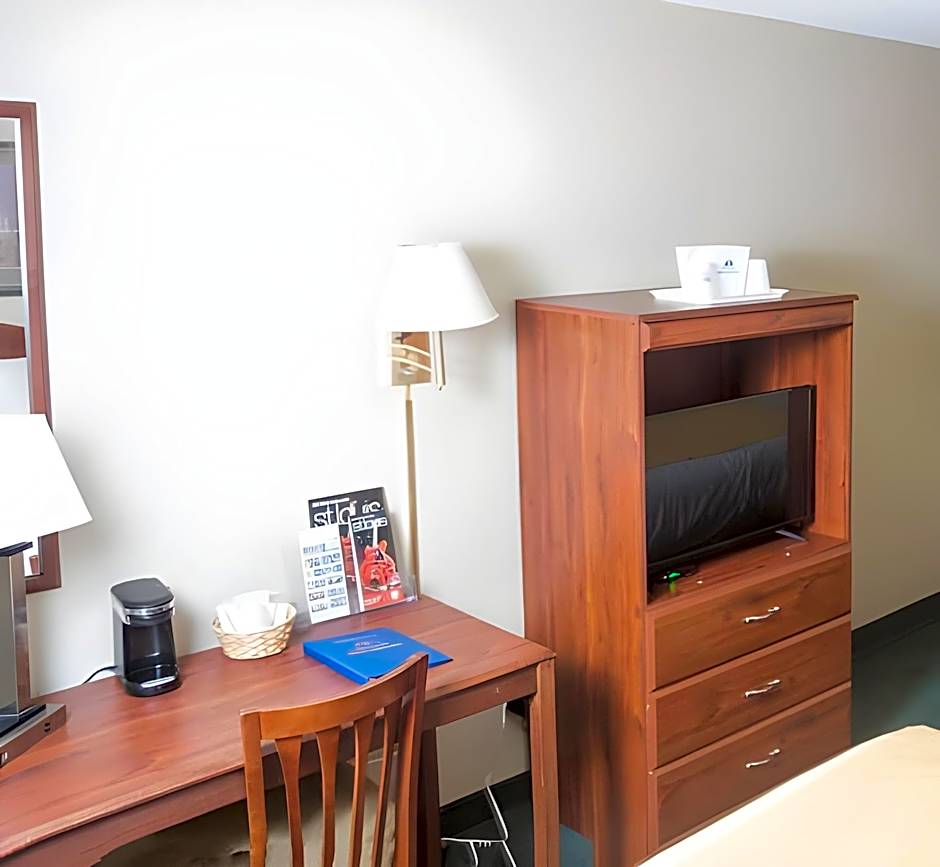 Americas Best Value Inn St. Louis South