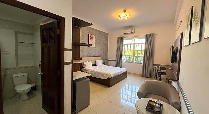 Hoa Phat Hotel & Apartment