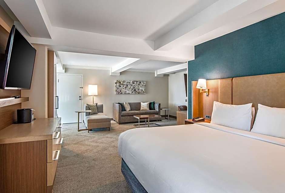 Holiday Inn Oxnard - Ventura by IHG