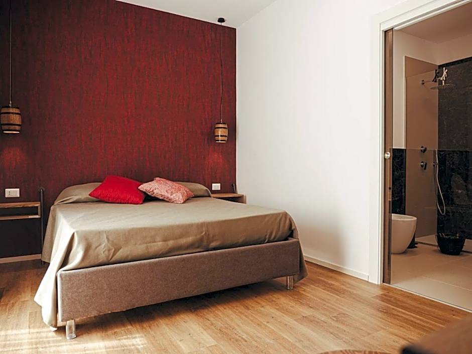 Photo 1 of 3 of Double Room