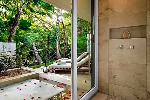 Movich Club at Blue Diamond Luxury Boutique Hotel