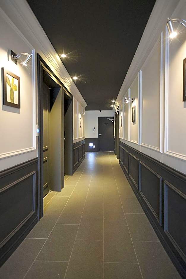 Brown Dot Hotel