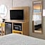 Days Inn & Suites by Wyndham Fort Pierce Midtown