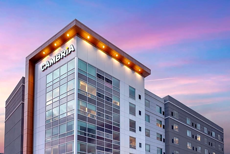 Cambria Hotel Niagara Falls