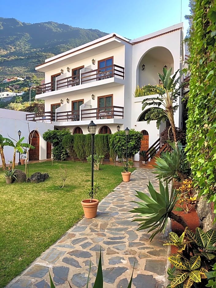 Apartamentos Frontera