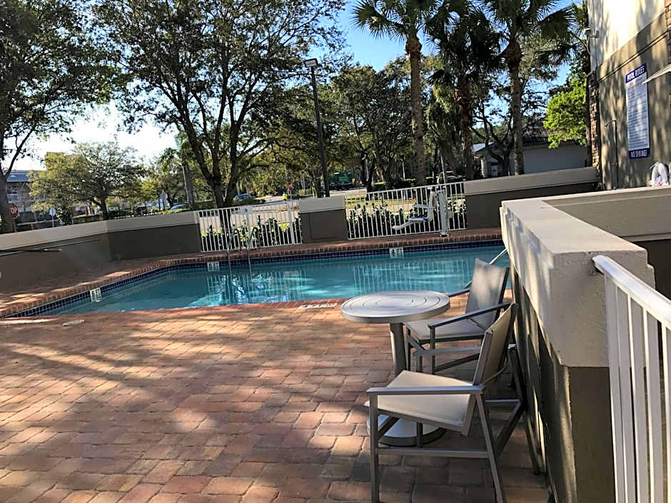 Holiday Inn Express Naples South - I-75 By IHG