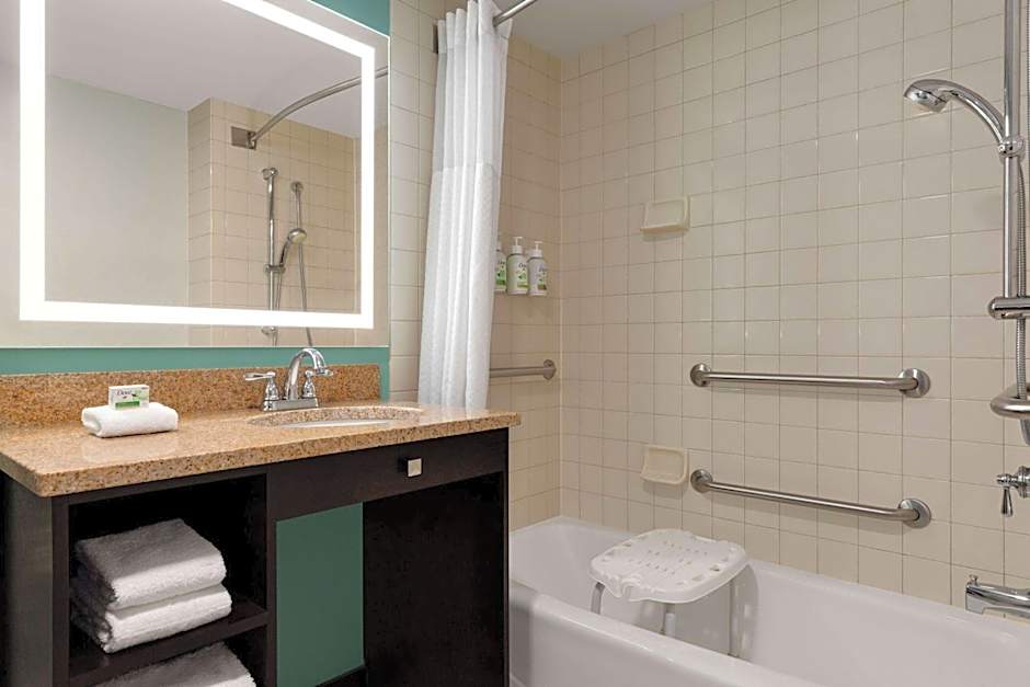 Wingate by Wyndham Green Bay/Airport
