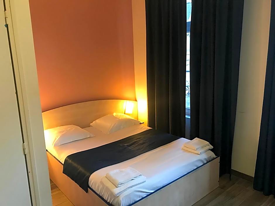 Hotel César Centre-ville Gare Charleville-Mézières