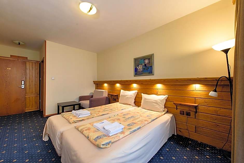 Kap House Family Hotel