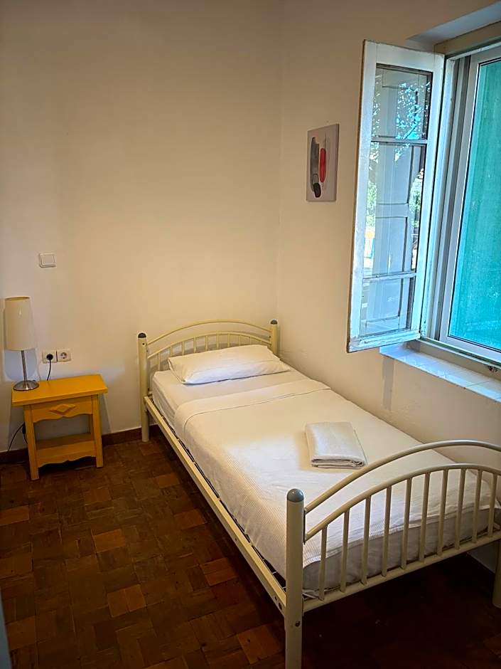 La Casa Verde Albergue - Solo Peregrinos