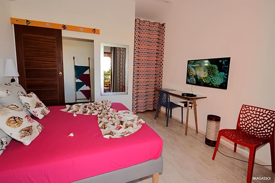 Poz Lagon - chambre d'hôtes - Bungalow pour 2 personnes - Jacuzzi privatif - petit déjeuner - Vue sur le lagon