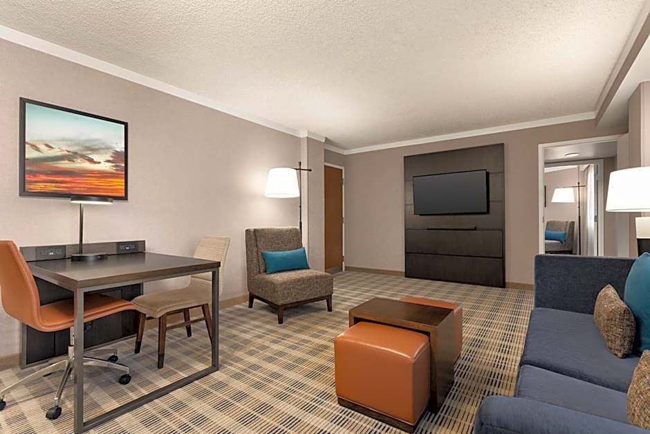 Embassy Suites By Hilton Hotel Kansas City-Overland Park