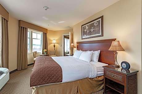 King Suite with Whirlpool - Non Smoking