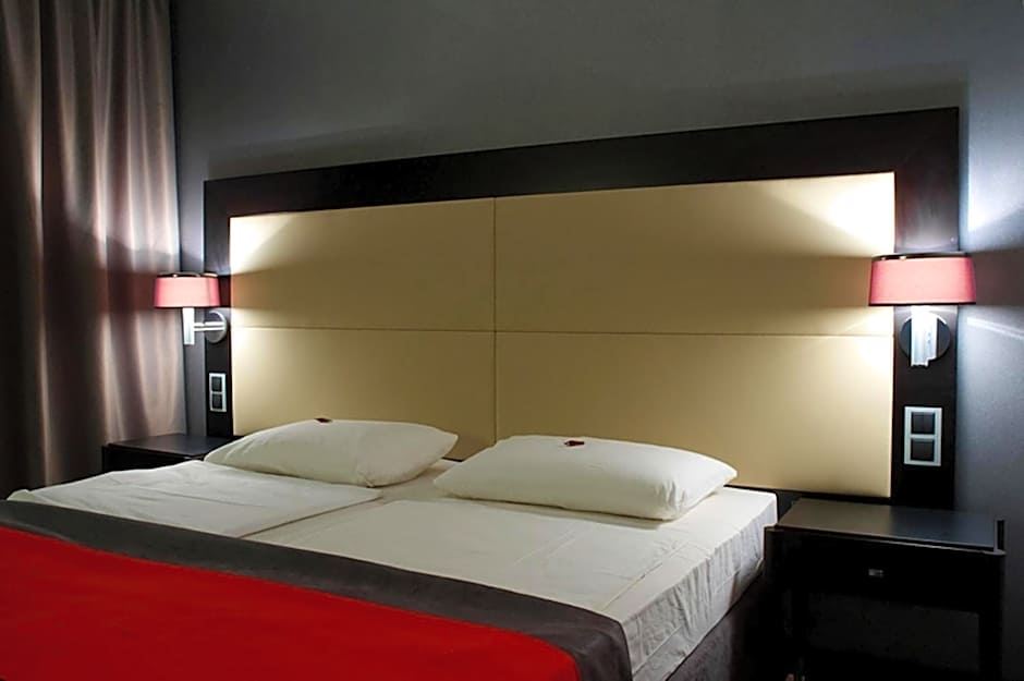 Silver Hotel & Gokart Center