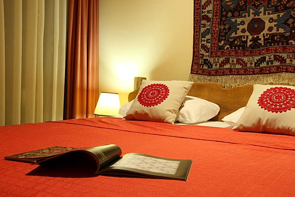 Silk Road Hotel