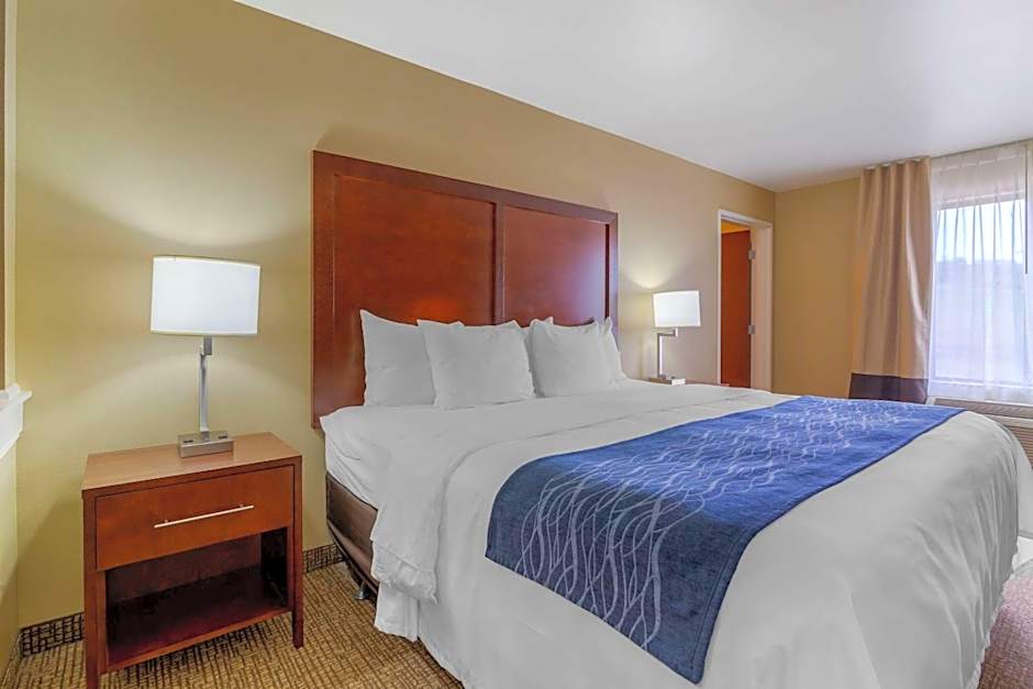 Comfort Inn & Suites