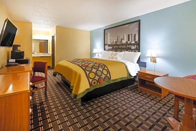 Super 8 by Wyndham Newcomerstown