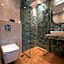 Hotel Avra