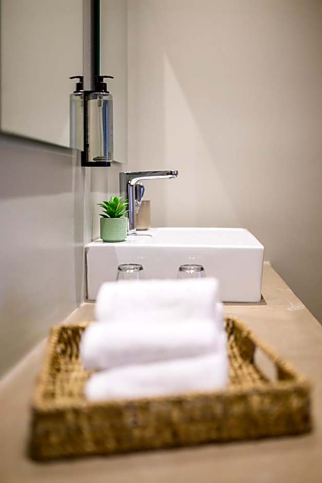 Nicolas Grand Suites, Adults Only