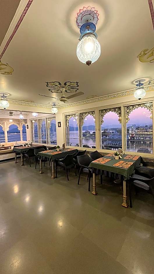 Mewar Haveli A Traditional Hotel