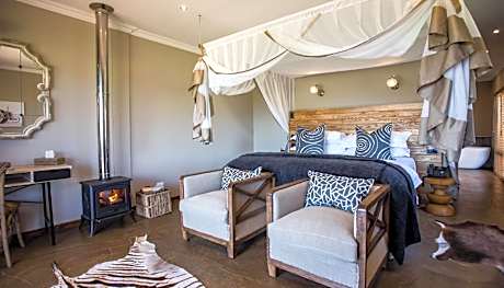 Luxury Double Room Includes 2 Game Drives