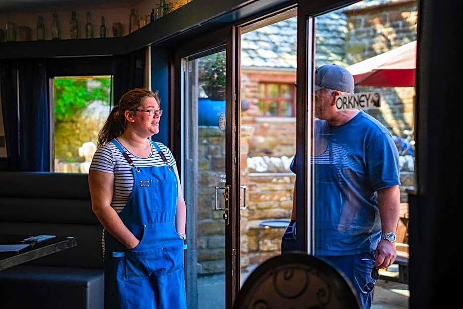 Murray Arms Hotel and Seafood Restaurant, Orkney