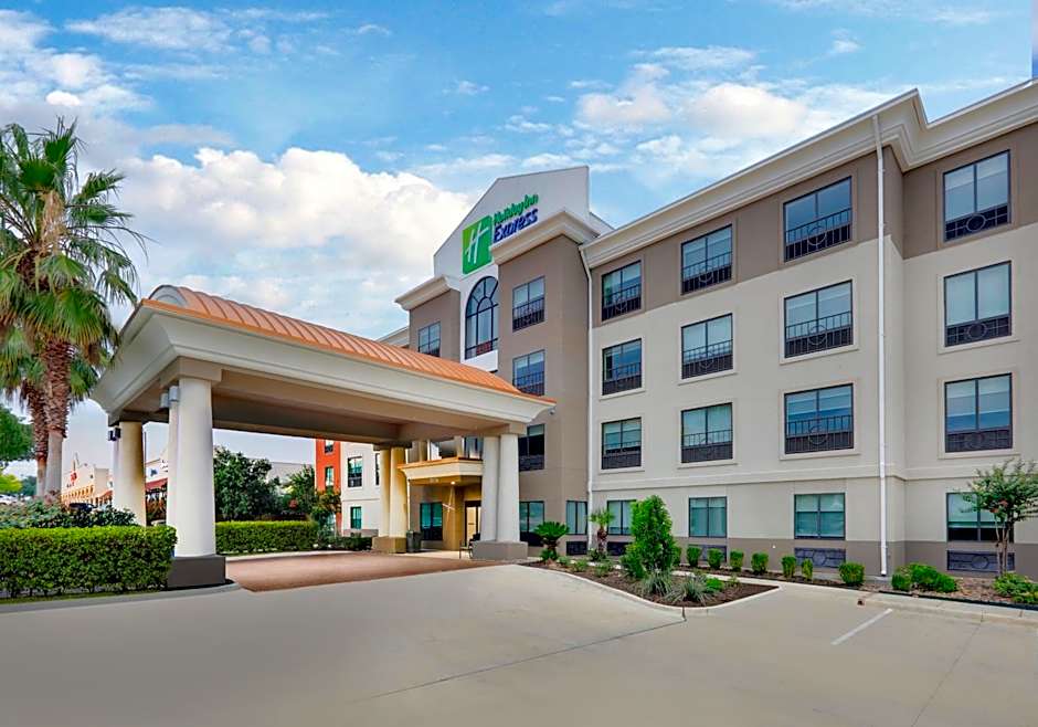 Holiday Inn Express & Suites San Antonio NW Near Seaworld by IHG