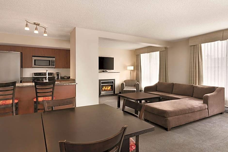 Embassy Suites by Hilton Montreal