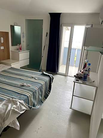 Deluxe Double or Twin Room with Balcony