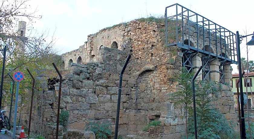 Old Town Deluxe Flats