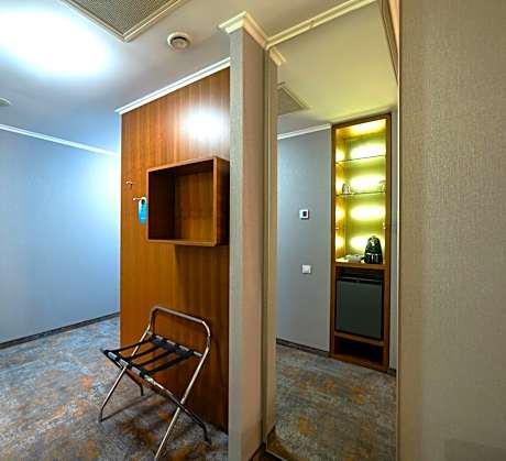 Premium Deluxe Suite with Belle View