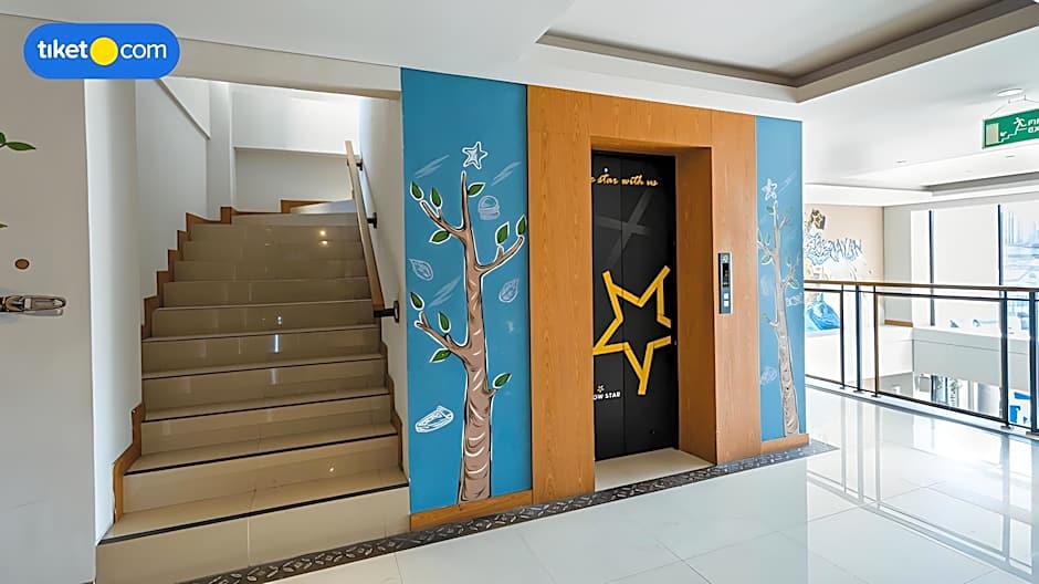 Yellow Star Gejayan Hotel