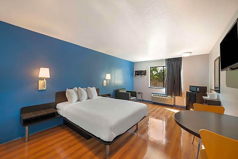 Studio 6 Suites Cameron Park, CA Folsom