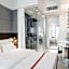 Ruby Lilly Hotel Munich