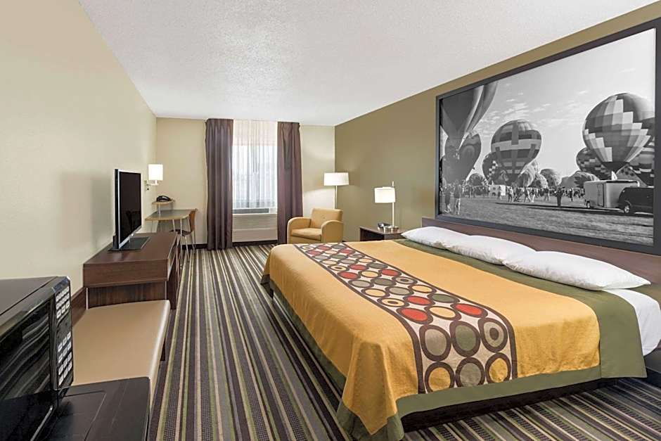 Super 8 by Wyndham Roswell