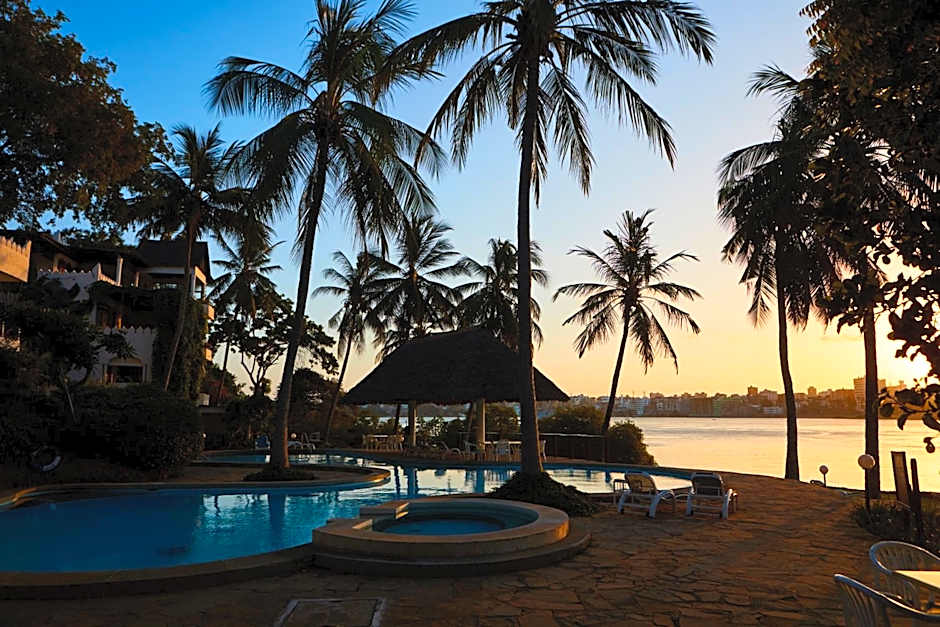 Tamarind Village Hotel Apartments