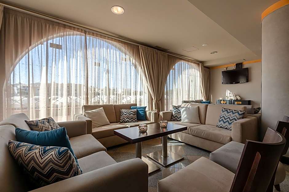 The Navigator - Solaqua