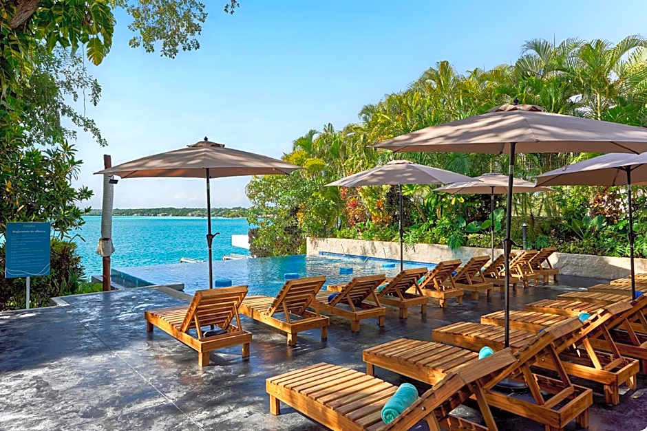 Cristalino Lagoon Front Hotel, Restaurant & Spa