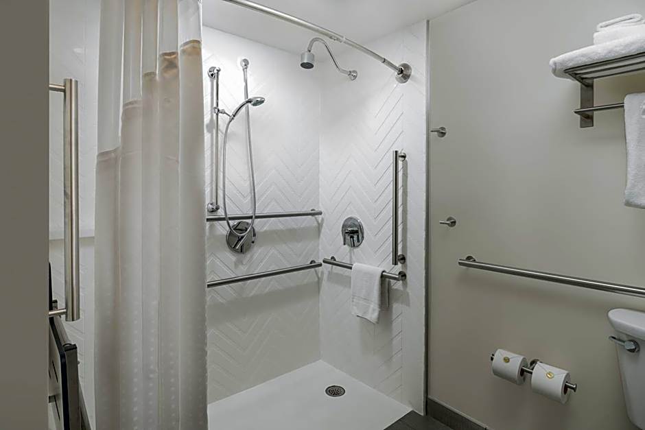 Holiday Inn Portland-By the Bay By IHG