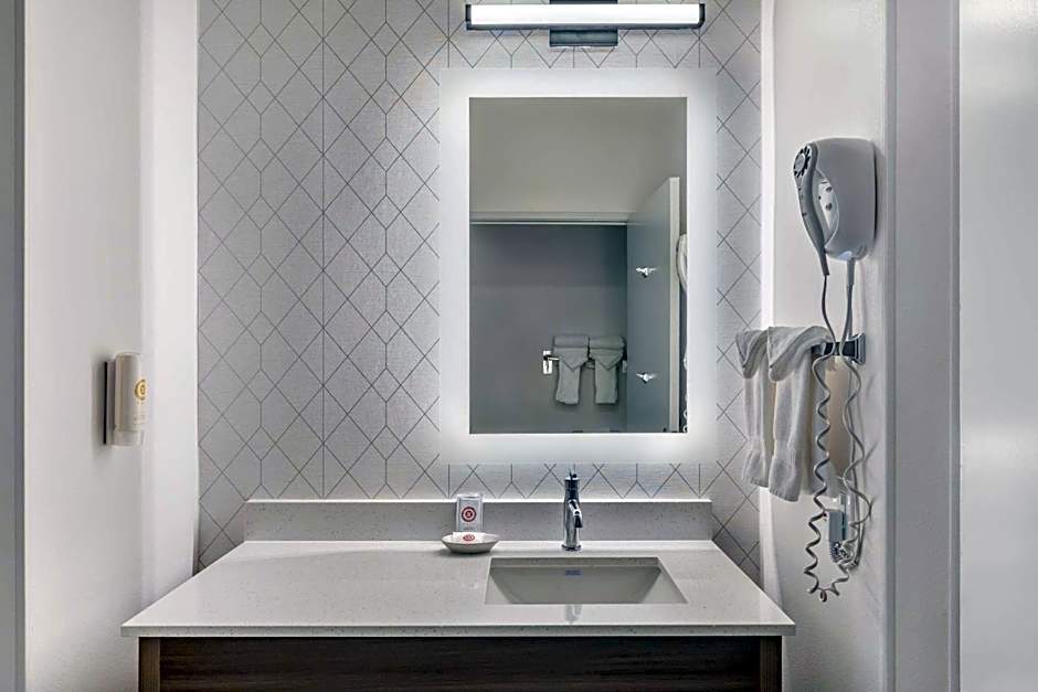 Comfort Suites Redmond Airport