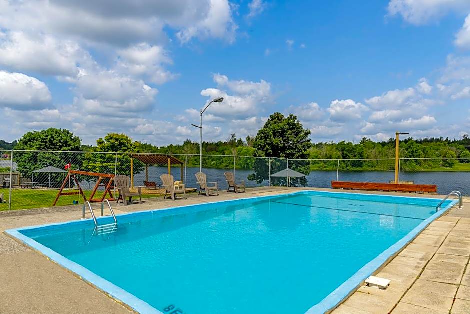 Motel 6 Campbellford, ON