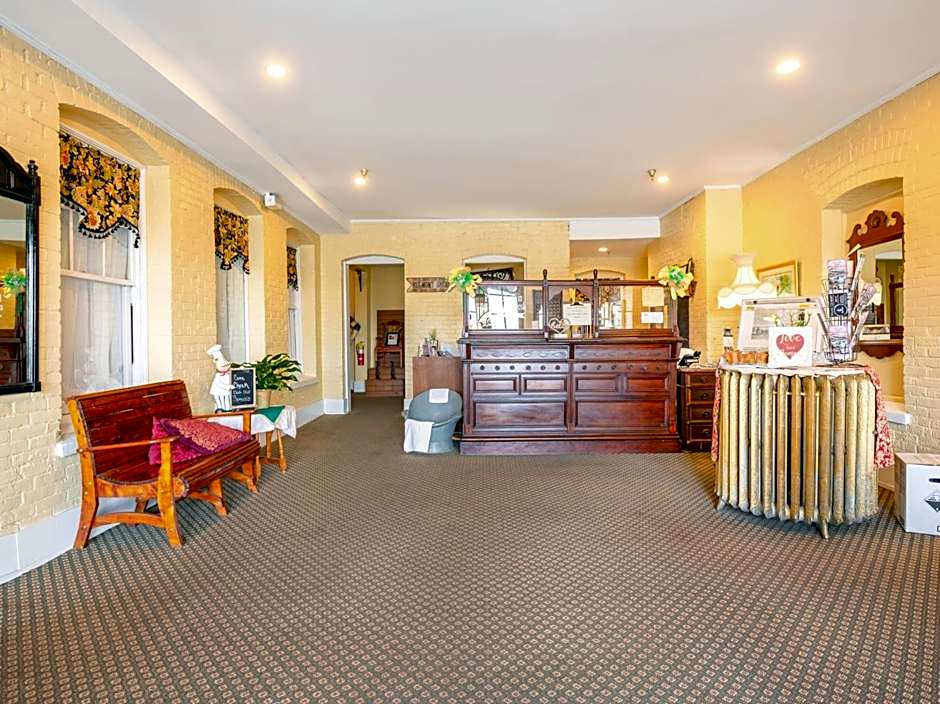 The Belmont Inn by OYO