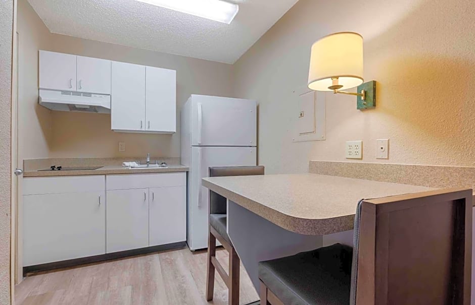 Extended Stay America Suites - Arlington