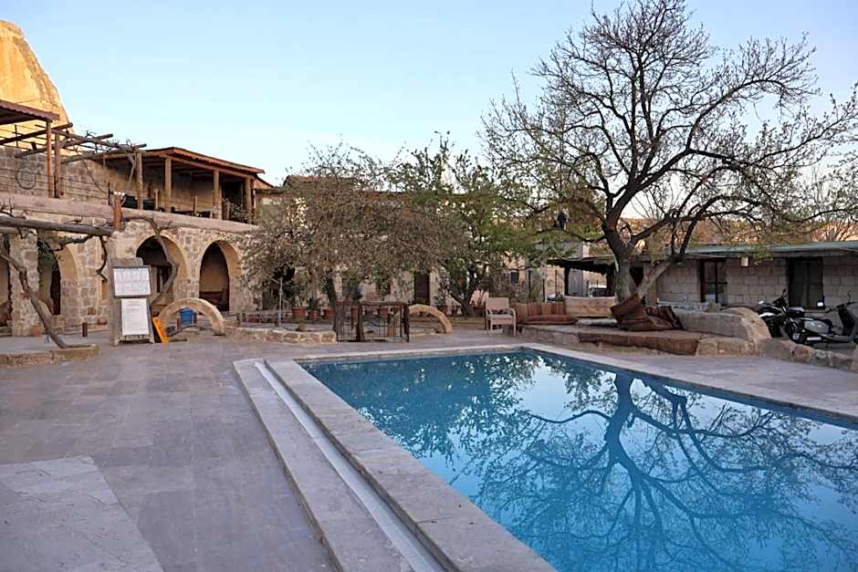 Seven Rock Cave Hotel