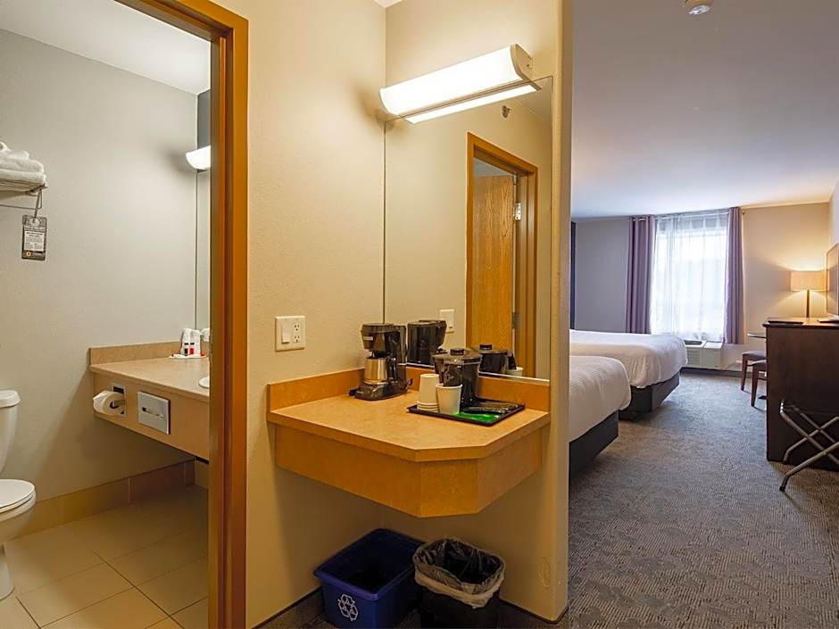 Super 8 by Wyndham St-Jerome